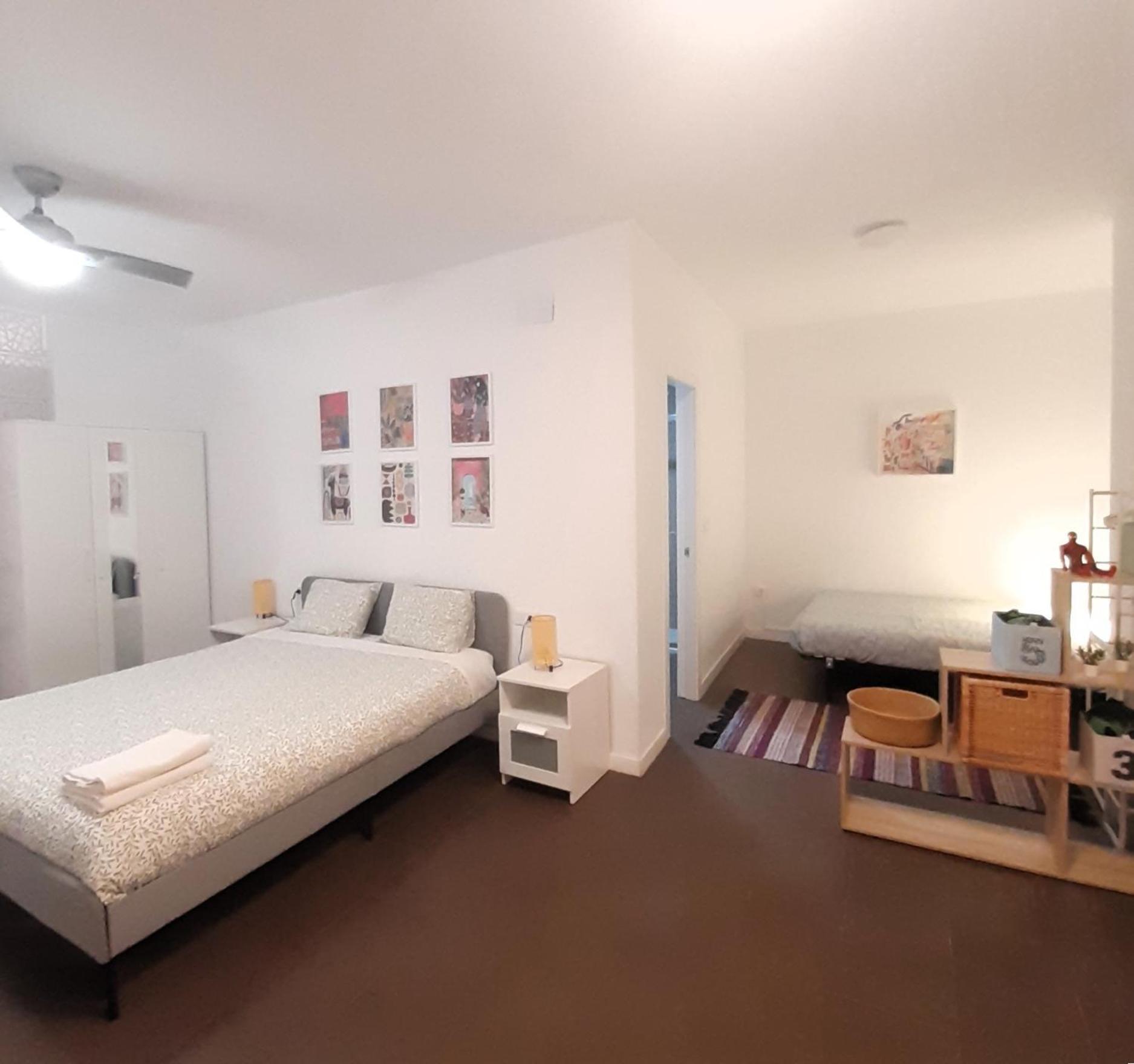 La Caramba Amplio Apartamento En La Playa Малага Экстерьер фото