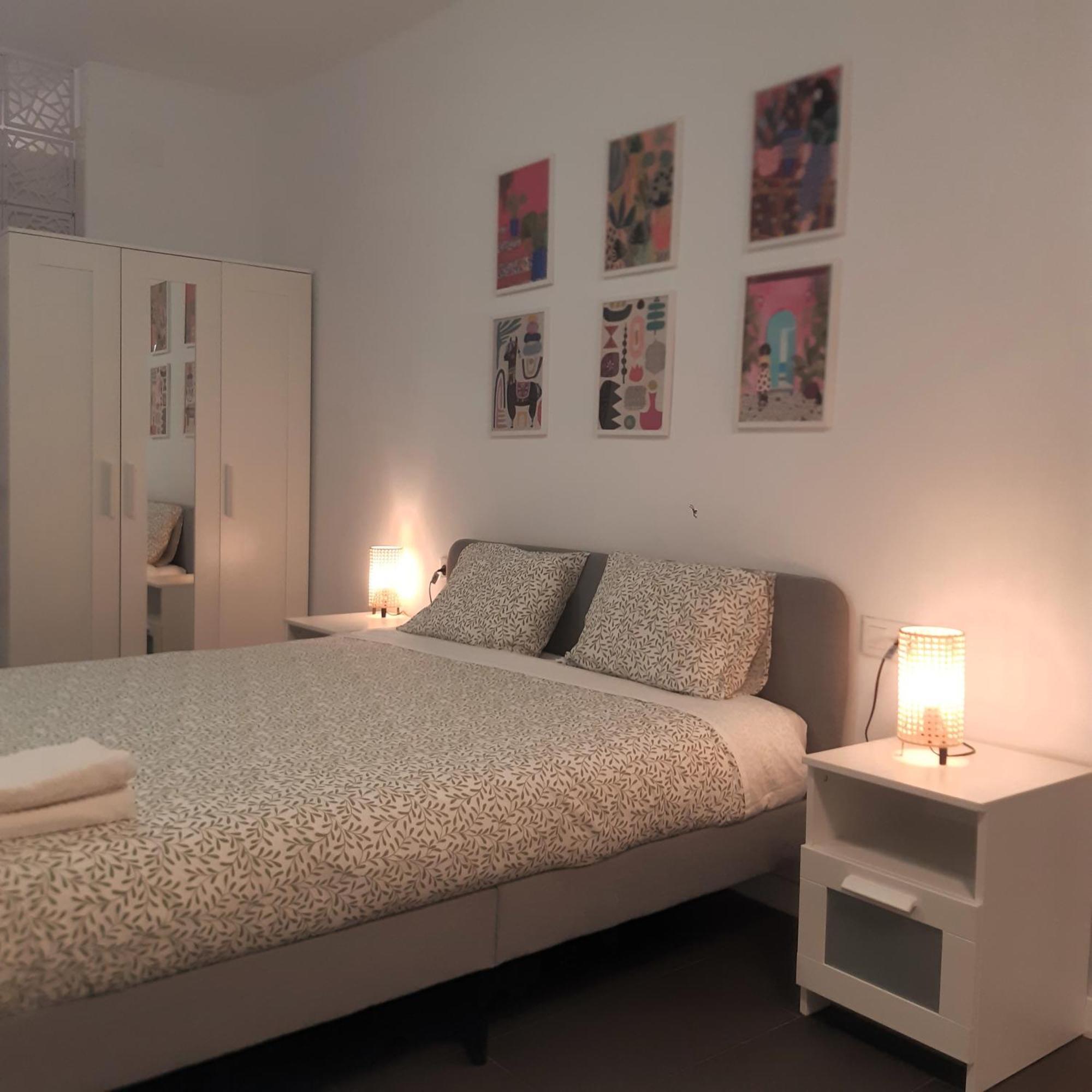 La Caramba Amplio Apartamento En La Playa Малага Экстерьер фото