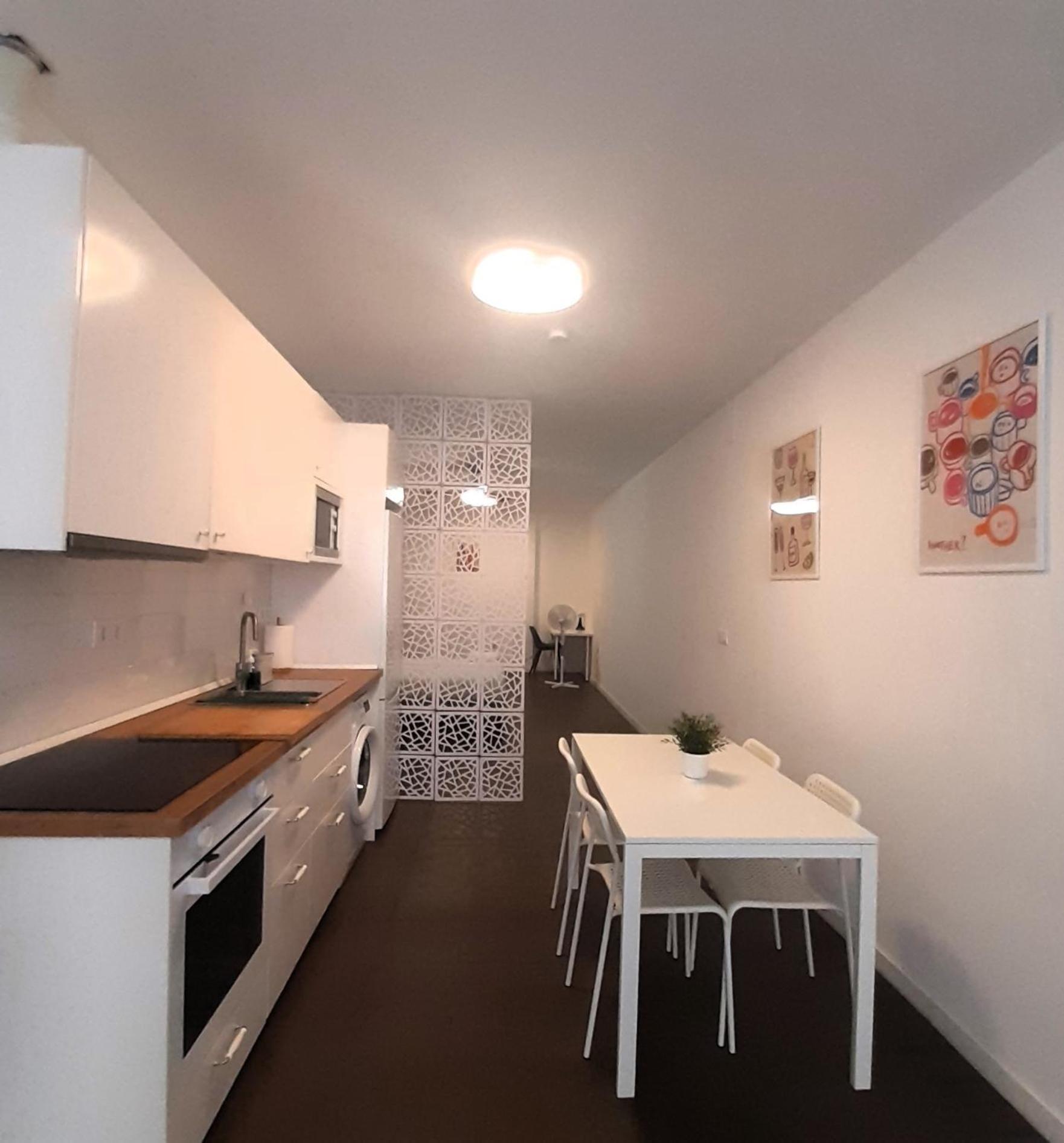 La Caramba Amplio Apartamento En La Playa Малага Экстерьер фото